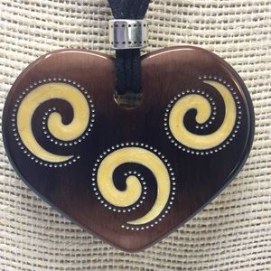 Brighton heart necklace swirls of cream resin